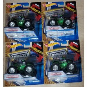 4 Hot Wheels 2015 Monster Jam Grave Digger 1/64th Monster Trucks  W/CrushableCar